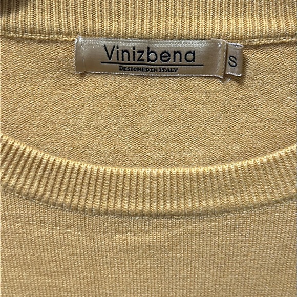 Vinizbena Mustard Bee 🐝 Sweater (S) - Picture 3 of 12
